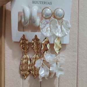 BIJUTERIA ARETES SET 4