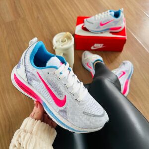 NIKE VOMERO 18 TENIS FEMENINO